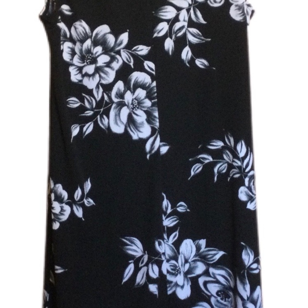 Sleeveless dress